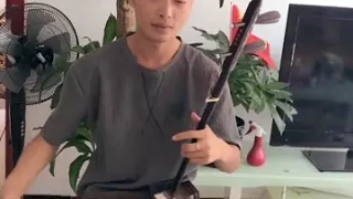 Chinese traditional instrument Erhu demonstration