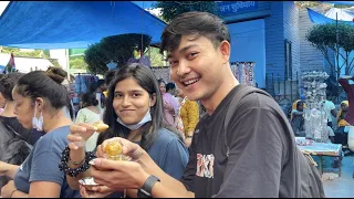 RANDOM AJAK CEWE INDIA MAKAN BARENG!SAMPE SALTING MALU”!AKHIRNYA MAU!COBAIN JAJANAN DI PASAR INDIA