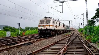 ALERTING People !!! By INSANELY Dual Tone Honking Mumbai Rajdhani and AK Rajdhani at 130 Kmph