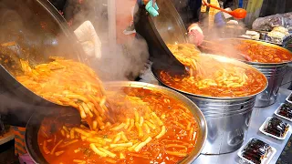 awesome!! Even 3 large pots are not enough. Korea legendary tteokbokki & gimbap / Korean street food