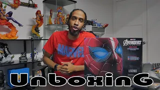 Marvel Legends Series Iron Spider Electronic Helmet...UNBOXING