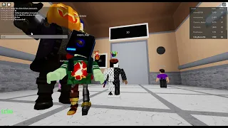 The Useless elevator (ROBLOX) review