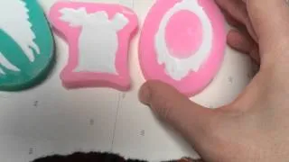 Using modeling paste in silicone molds