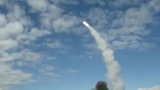 📹 Минобороны показало кадры нанесения ракетного удара комплексом «Искандер-М» в ходе специальной