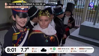 Visitamos los colegios de la ciudad en la previa del 25 de mayo.