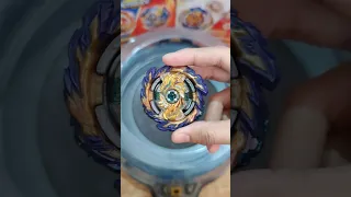 Unboxing Some ICONIC BURST BEYBLADE before Beyblade X Takes Over