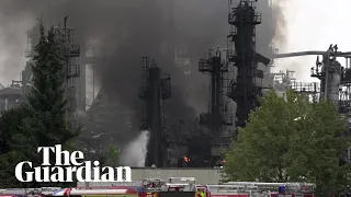 Fire blazes after German oil refinery explosion