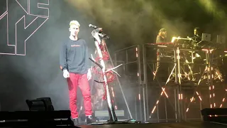 Machine Gun Kelly Live - Golden God