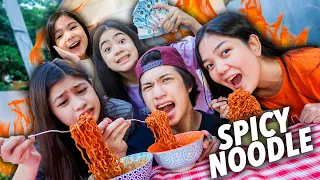 Siblings SPICY NOODLES Challenge!! (Naiyak Sila) | Ranz and Niana