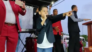 🔥😱Este Niño es lleno del espíritu santo de Dios y  llama a los ángeles mira que presencia se desató.