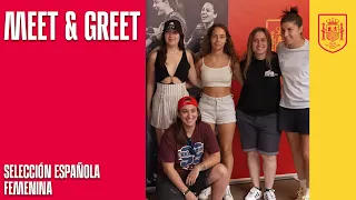 Sandra Paños, Lucía García y Olga Carmona, con los aficionados en el Meet & Greet | 🔴 SEFUTBOL