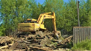 В Нягани сносят незарегистрированные строения