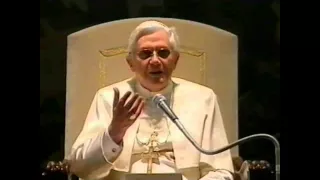 Benedetto XVI annuncia la pubblicazione della sua prima enciclica, la Deus caritas est