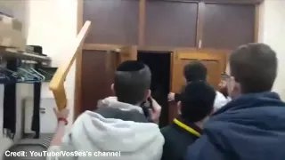 Attack on London synagogue caught on camera