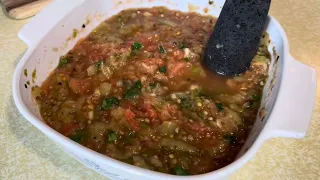 🍅🍅🌶️🌶️ COMO HACER SALSA DE MOLCAJETE 🍅🍅🌶️🌶️ CON CARNE 🍖 DE PUERCO 🍖🌶️🍅