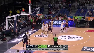 Isaac Humphries with 24 Points vs. South East Melbourne Phoenix