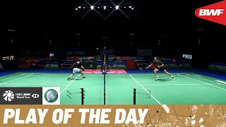 HSBC Play of the Day | Net control of the highest quality from reigning champion Viktor Axelsen