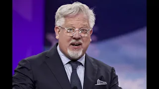 Chapo Trap House - Glenn Beck and His Live Stage Play