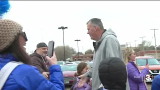 SWEET SIXTEEN SENDOFF: Creighton men's basketball fans see team off to Detroit