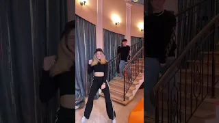 ДримТимХаус Аня Покров и Бабич танцуют