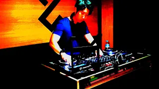 Samba to Techno DJ Set by Victor Chiu - KiNK, Extrawelt, Barbatuques, LSDXOXO