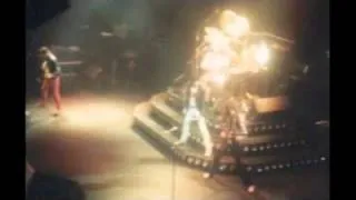 21. Flash (Queen-Live In Frankfurt: 12/14/1980)