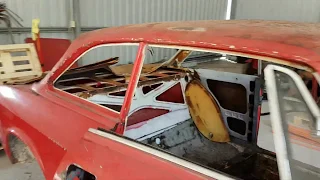 Alfa 105 stepnose screens out and headliner removed