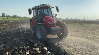 Masseyferguson 5713 S DYNA6 4lü 14 numara dönerli pulluk ile nadas yapıyor