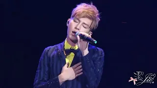 [Eng Sub] Aaron Yan 炎亞綸 - Opening Medley @ 2013 Insomnia Concert in Wuhan