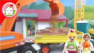 Bagger auf der Playmobil Haus - Baustelle - Kran Muldenkipper - Familie Hauser