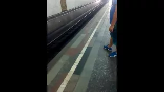 Джин в метро в Москве жесть