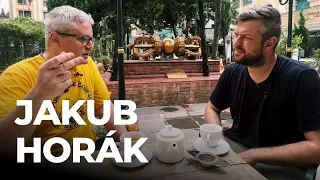 DEEP TALKS 139: Jakub Horák – O Himálaji, buddhismu či osvícení přímo ze srdce Nepálu