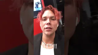 "TEETH!!" ashton irwin from 5 seconds of summer via instagram story [08/21/19]