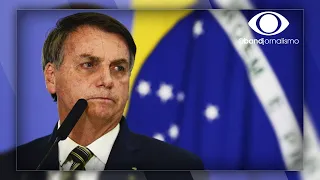 Bolsonaro recebe ex-presidente Michel Temer e divulga carta à nação em que volta atrás nos ataques