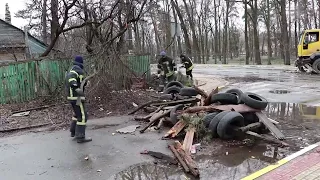 Підрозділи ДСНС працюють над розмінуванням звільнених територій на Київщині