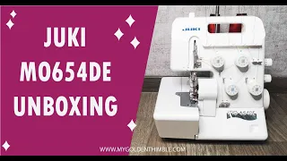 Juki Mo654DE Unboxing