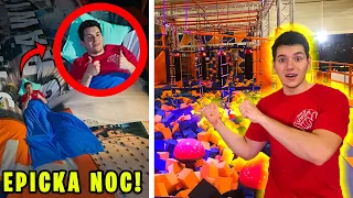 PRZENOCUJ CHALLENGE NA PARKU TRAMPOLIN! *Spędziłem Tu 24 h!*