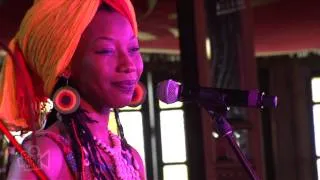 Fatoumata Diawara - Clandestin (Live at Sydney Festival) | Moshcam