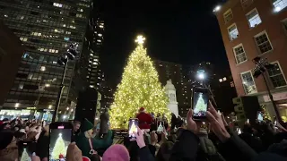 🔴 NYC Live: South Street Seaport Christmas Tree Lighting! 🎄🥶  11/29/22