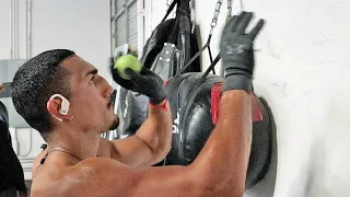 TEOFIMO LOPEZ DOING LOMACHENKO HAND EYE COORDINATION TRAINING TO IMPROVE & GET BETTER AHEAD OF FIGHT