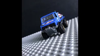 Hot Wheels - Mercedes-Benz Unimog 1300