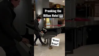 Piano Pranking in Hilton Hotel! #thomaskrüger #publicpiano #hilton