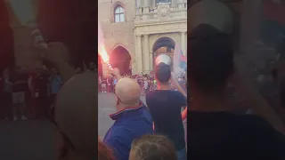 Ultras Bologna in piazza Nettuno