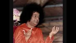 Sri Sathya Sai Baba sings about Non-dual (Advaita) State.wmv