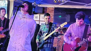 oh-aces Champagne Supernova Live at O'Neills High Wycombe 26.11.22 best oasis tribute band