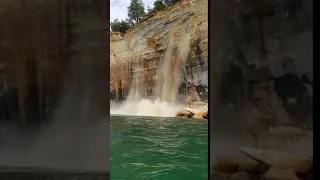 Massive Cliff Rockfall Scares Kayakers - 1063107