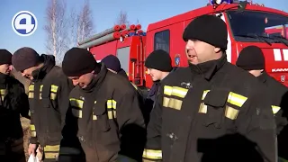 Жители Екатеринбурга подсластили жизнь пожарных на торфянике | #4LIVE