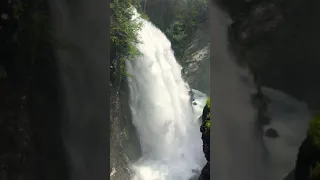 LA SPETTACOLARE TERZA CASCATA DI RIVA DI TURES(BZ) VAL PUSTERIA.ALTO ADIGE.