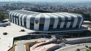 OS PORTÕES DA ARENA MRV