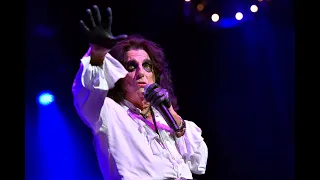 Alice Cooper Drops Bright But Eerie 'Our Love Will Change the World'